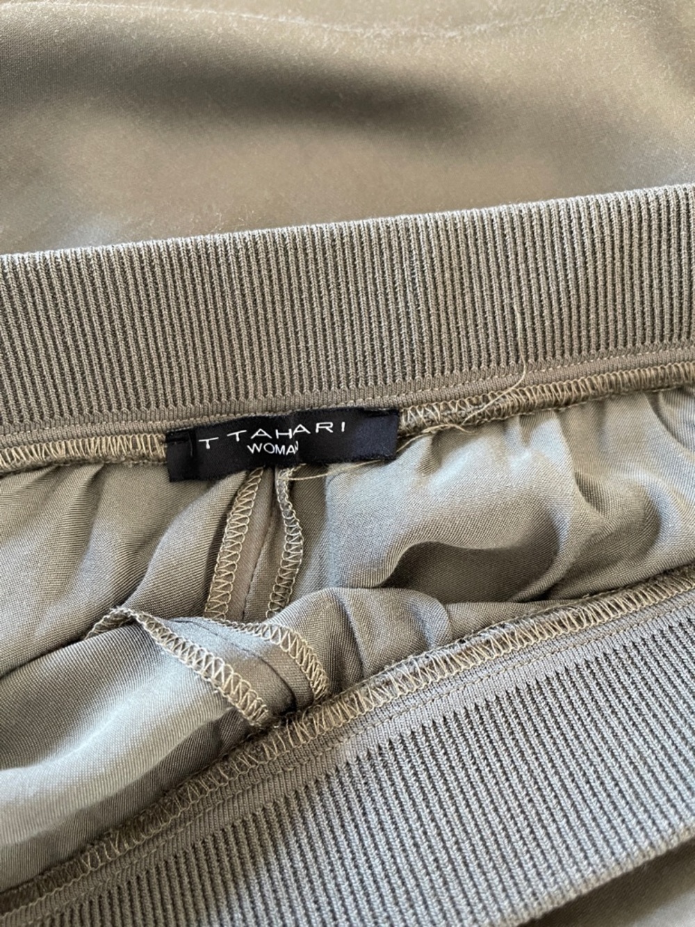 T Tahari Olive-Tone Elastic Waist Pull- on Satin like Wide-Leg Pants size XL EUC - Picture 5 of 6